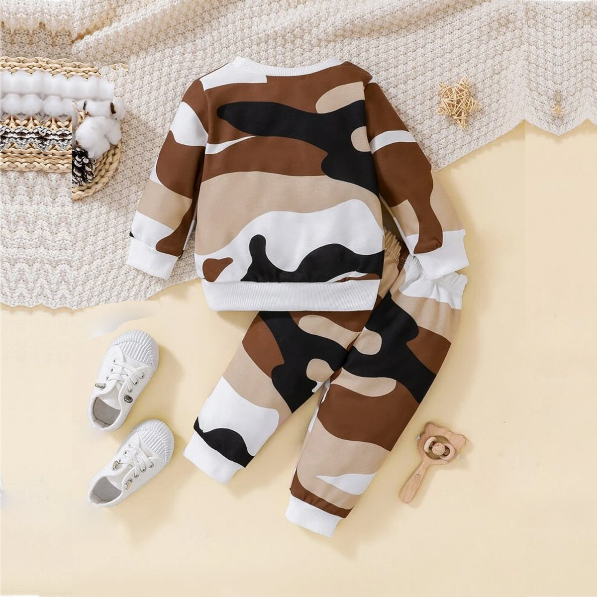 Venutaloza Baby Set Color-Block Letter And Camo T-shirt & Pants.