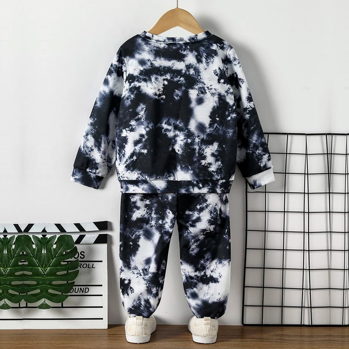 Baby Set Graphic Print & Colorblock Multicolor (Combo Pack Of 2) T-Shirt & Pants.