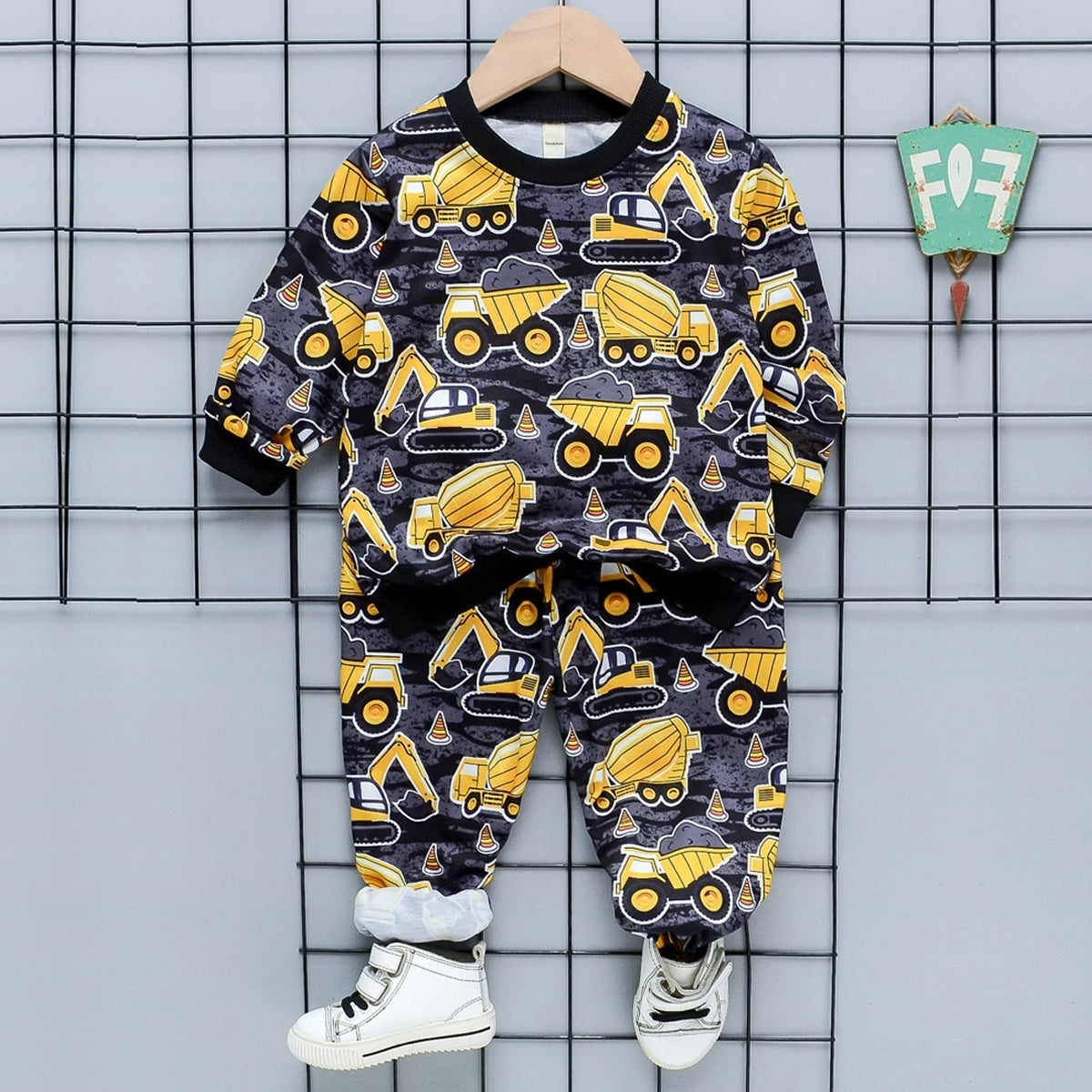 Baby Set Letter Graphic & Car Color-Block Letter (Combo Pack Of 2) T-shirt & Pants.