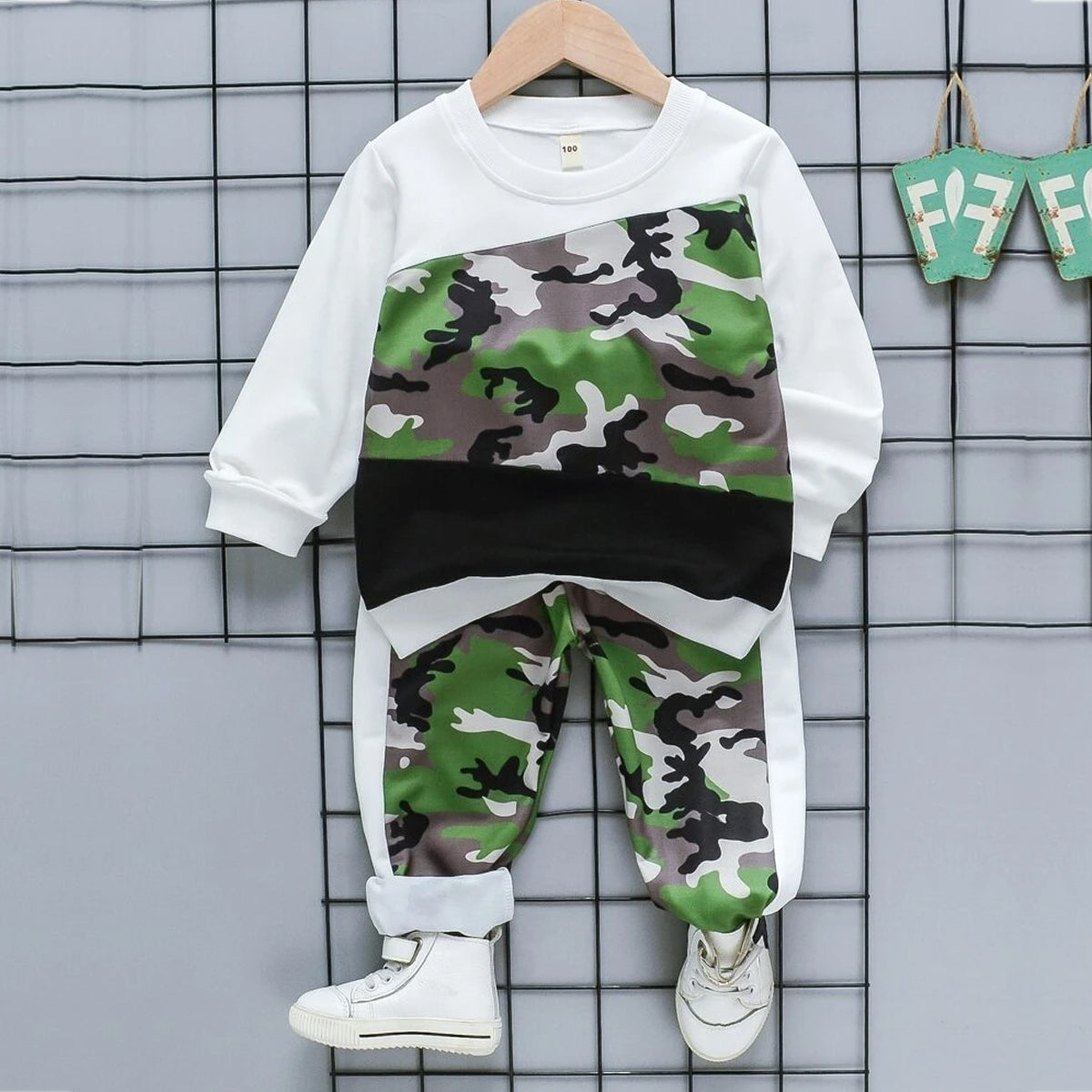 Venutaloza Baby Set Multi Colour Graphic Print & Cami T-Shirt & Pants.